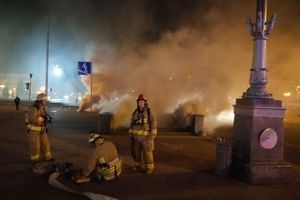 В центре Киева вспыхнул пожар: горят телекоммуникационные кабели фото