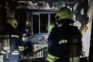Черкассы: спасатели спасли 5 человек во время пожара в многоэтажке