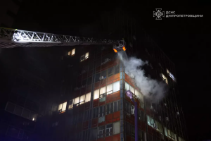 ❗️Дніпровські вогнеборці ліквідували пожежу в будівлі❗️