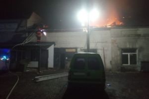 Івано-Франківська область: ліквідовано пожежу автомагазину
