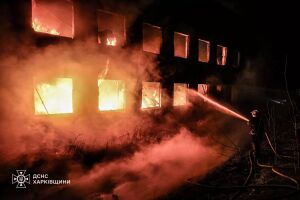❗️Харків: рятувальники ліквідували масштабну пожежу у виробничій будівлі❗️