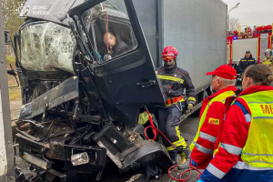 ❗️Київ: рятувальники деблокували потерпілого внаслідок ДТП водія❗️Постраждалого передали медикам❗️