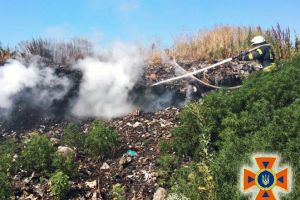 Київська область: рятувальниками локалізовано загорання недіючого сміттєзвалища на площі 300 кв.м