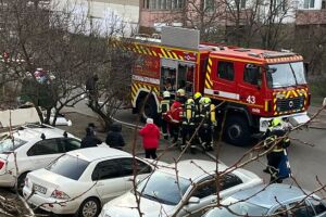 ❗️м: Київ: Вогнеборці врятували жінку під час пожежі у багатоповерхівці❗️