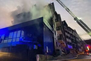 Масштабный пожар в Полянице: спасатели спасли отель от полного уничтожения