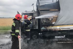 Рятувальники ліквідували загоряння вантажного автомобіля у Вінницькій області