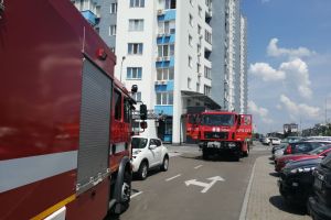 У Києві горіла квартира на 17 поверсі в багатоповерховому житловому будинку