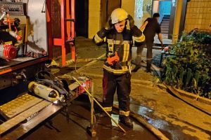 У Києві по вулиці Ентузіастів сталася пожежа в багатоповерхівці