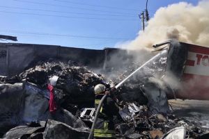 У Кривому Розі згорів поштовий фургон з посилками