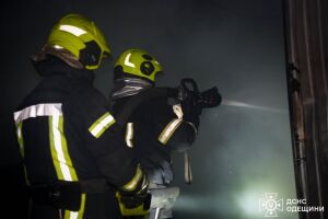❗️Рятувальники ліквідували загорання складського приміщення в Одесі❗️