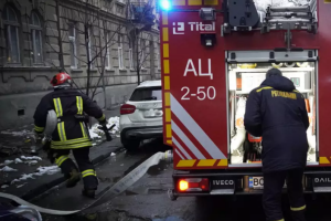 ❗️У Львові рятувальники врятували жінку з задимленої квартири❗️