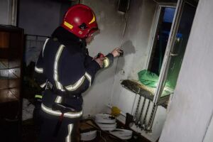 Взрыв газа в Хмельницком: пострадала женщина, дом охватил пожар ⚠️