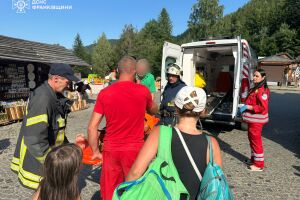 Яремче: спасатели оказали помощь мальчику ⚕️ &mdash; безопасность больше всего