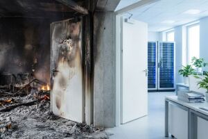 Монтаж протипожежних дверей: чому &laquo;кустарне&raquo; встановлення &mdash; це ризик, а не економія Євросервіс