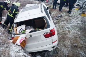 Спасатели деблокировали женщину после столкновения BMW и Volkswagen на трассе Одесса-Рени