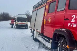 Спасатели Житомирской области трижды деблокировали медиков из снежных заносов за сутки