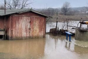 На Кировоградщине спасатели ликвидируют последствия масштабных подтоплений: задействована спецтехника и мотопомпы